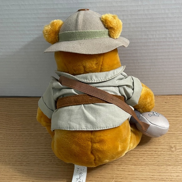 Safari Winnie the Pooh Plush Walt Disney World Animal Kingdom Park Exclusive - Picture 3 of 9